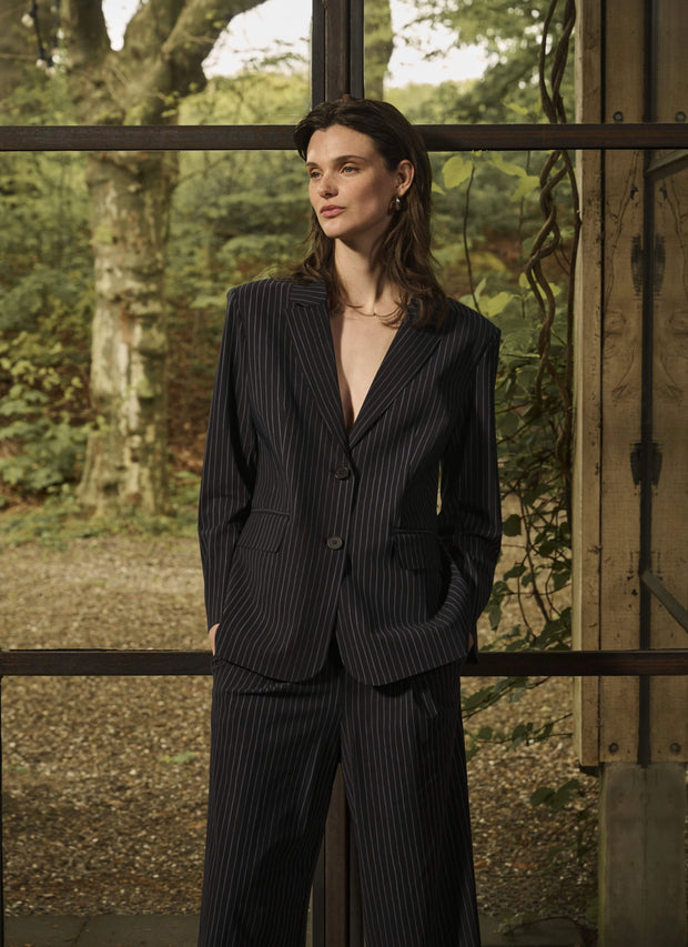 <h4><strong>New in</strong></h4><h1>Clothing</h1>