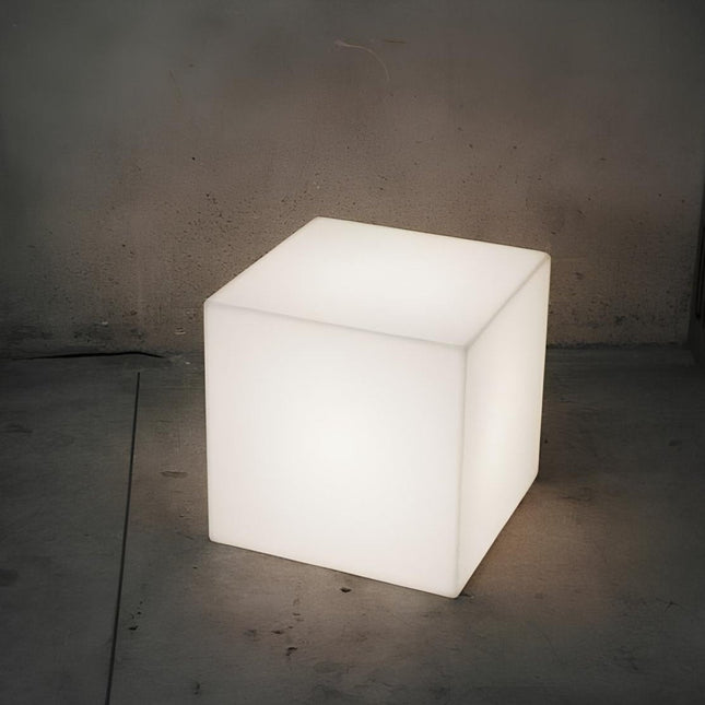 CubeLight Modern LED Cube Outdoor Light – Stylish Garden & Path Lighting, Weatherproof IP65